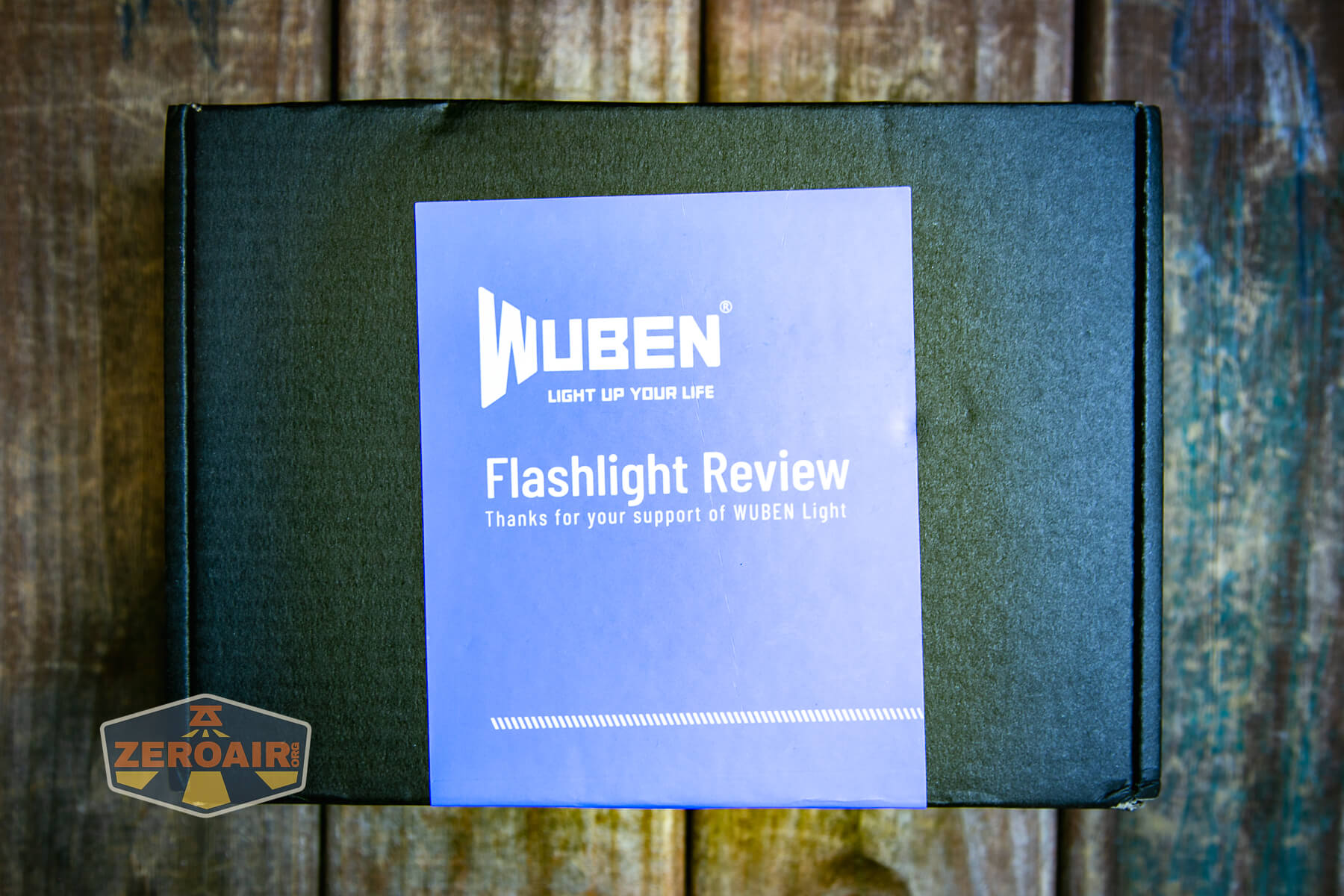 Wuben X-2 Owl flashlight box