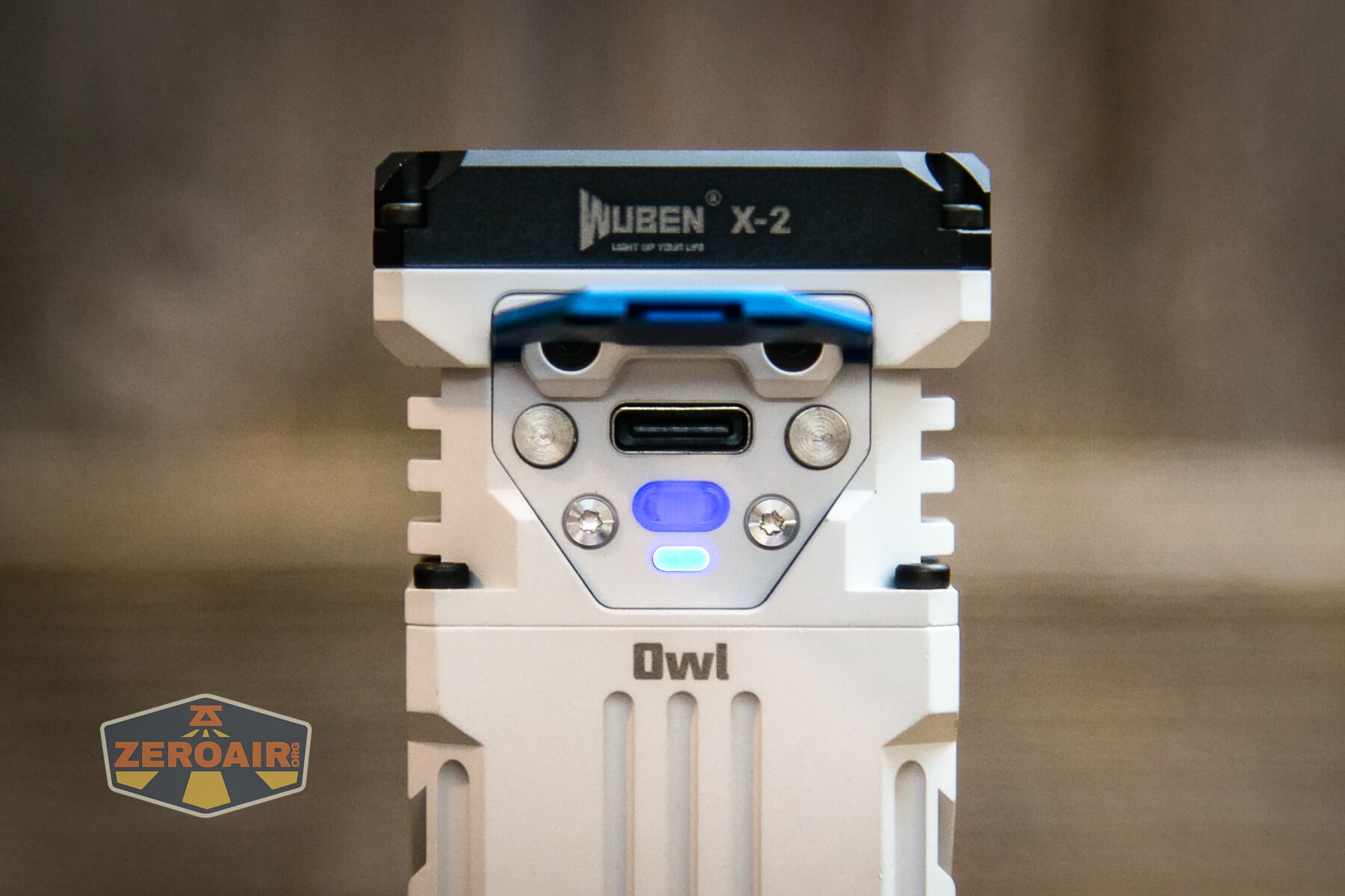 Wuben X-2 Owl flashlight e-switch indicator