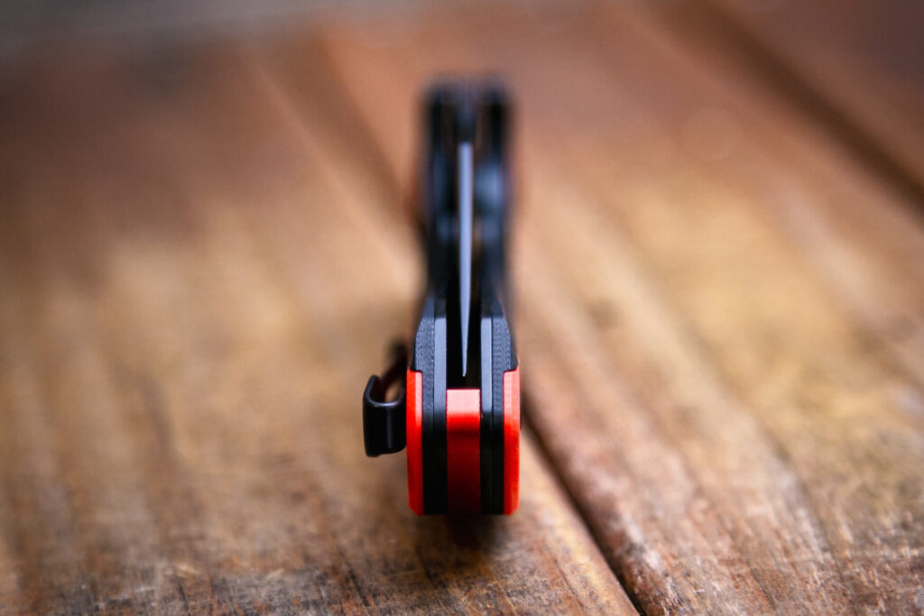 CJRB Caldera G10 knife blade centering