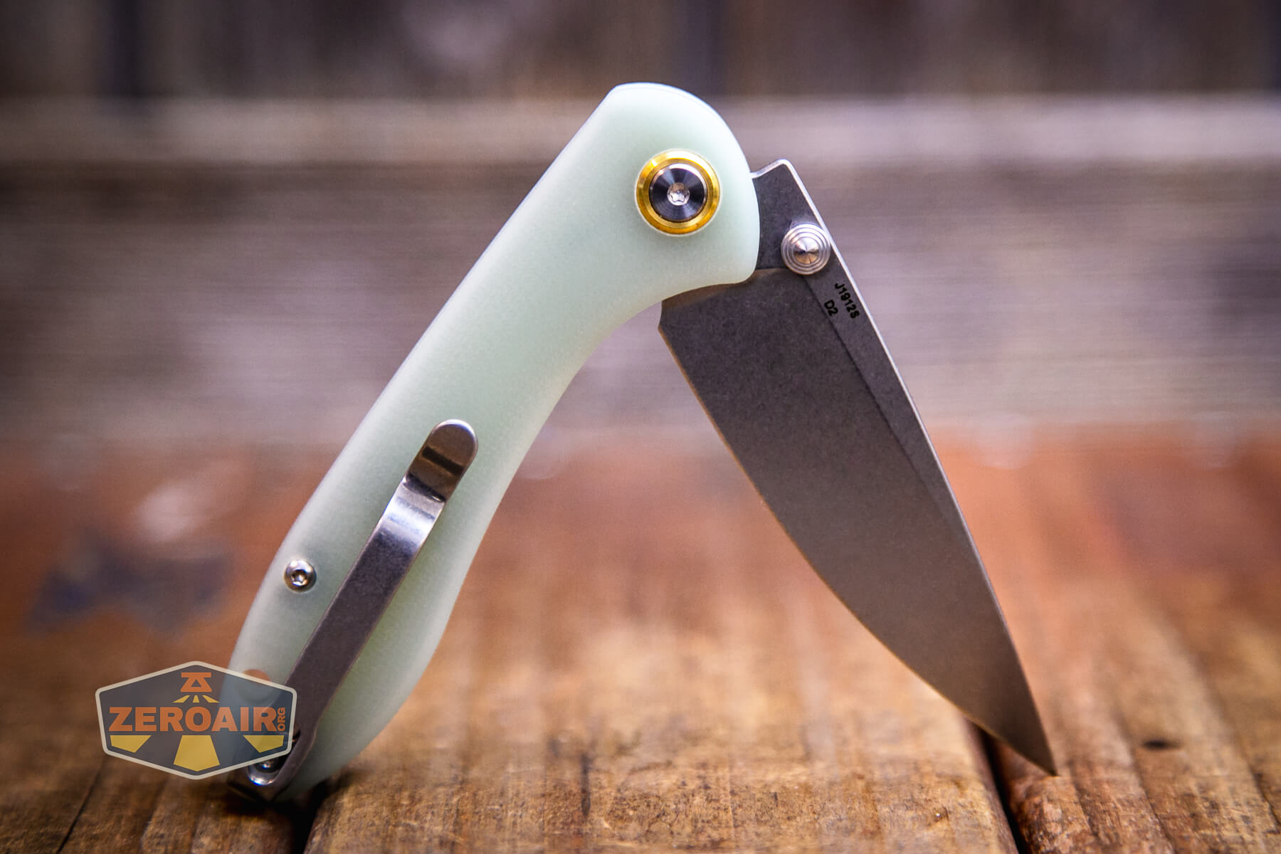 CJRB Feldspar small knife partially opened