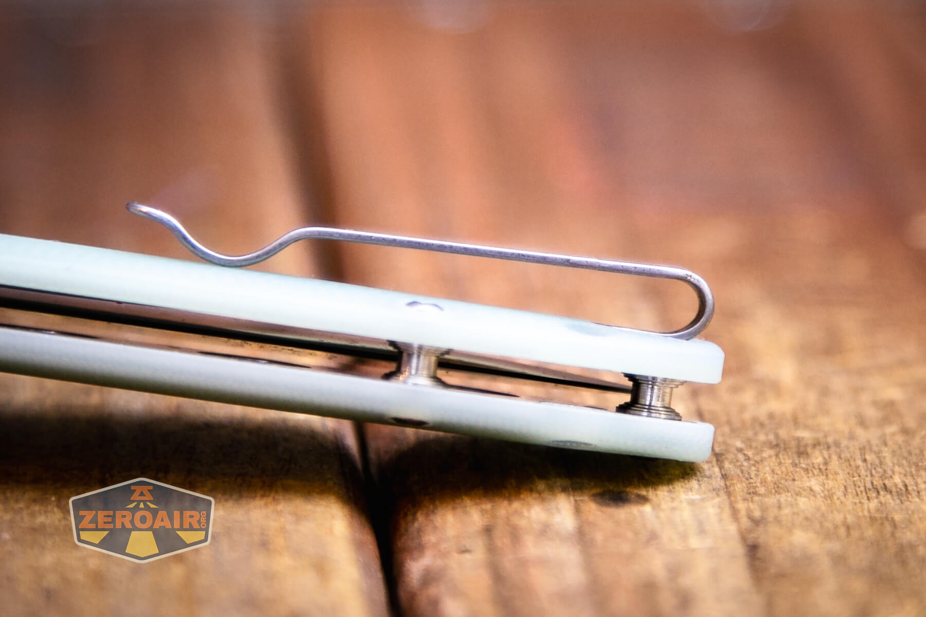 CJRB Feldspar small knife pocket clip profile