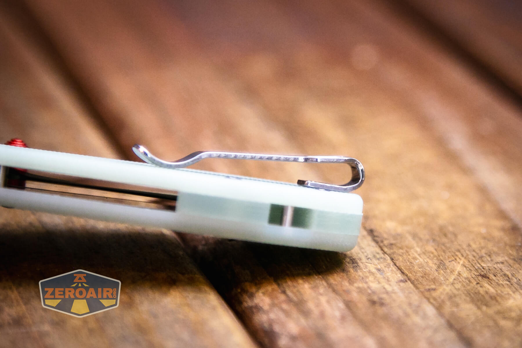 CJRB Maileah J1918 knife pocket clip profile