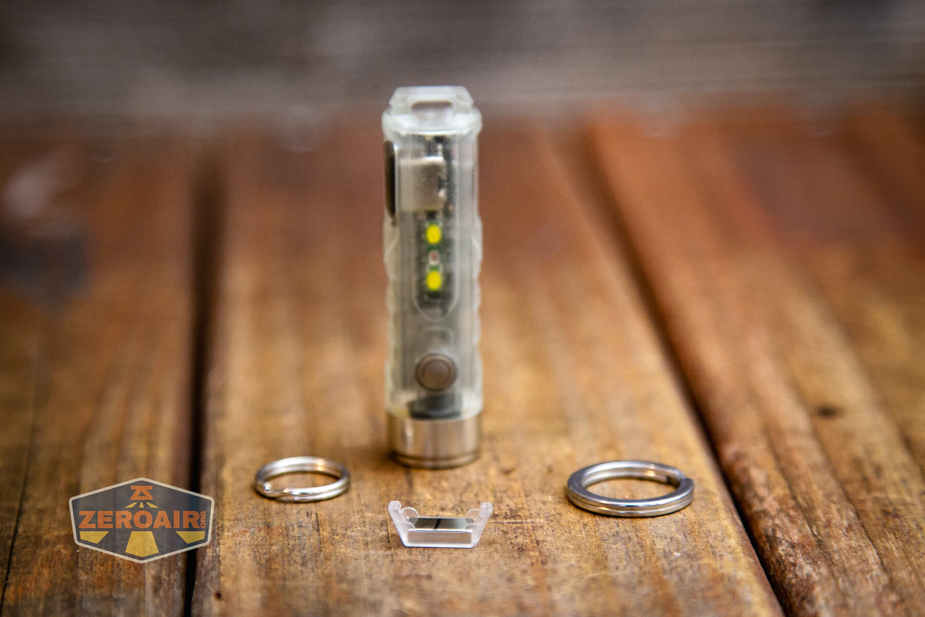 RovyVon Aurora A5 keychain with split rings and magnets