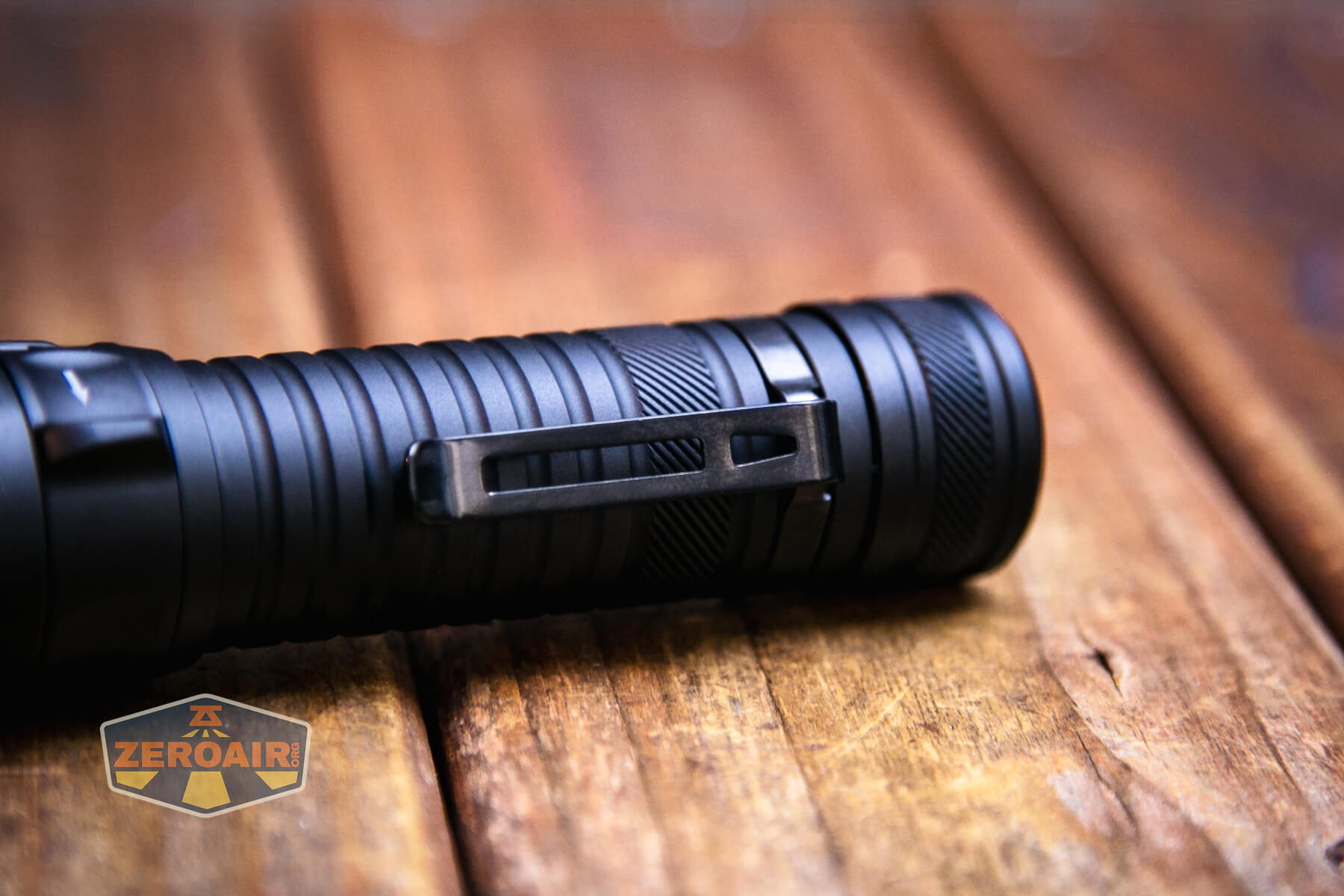 RovyVon Search S23 flashlight pocket clip
