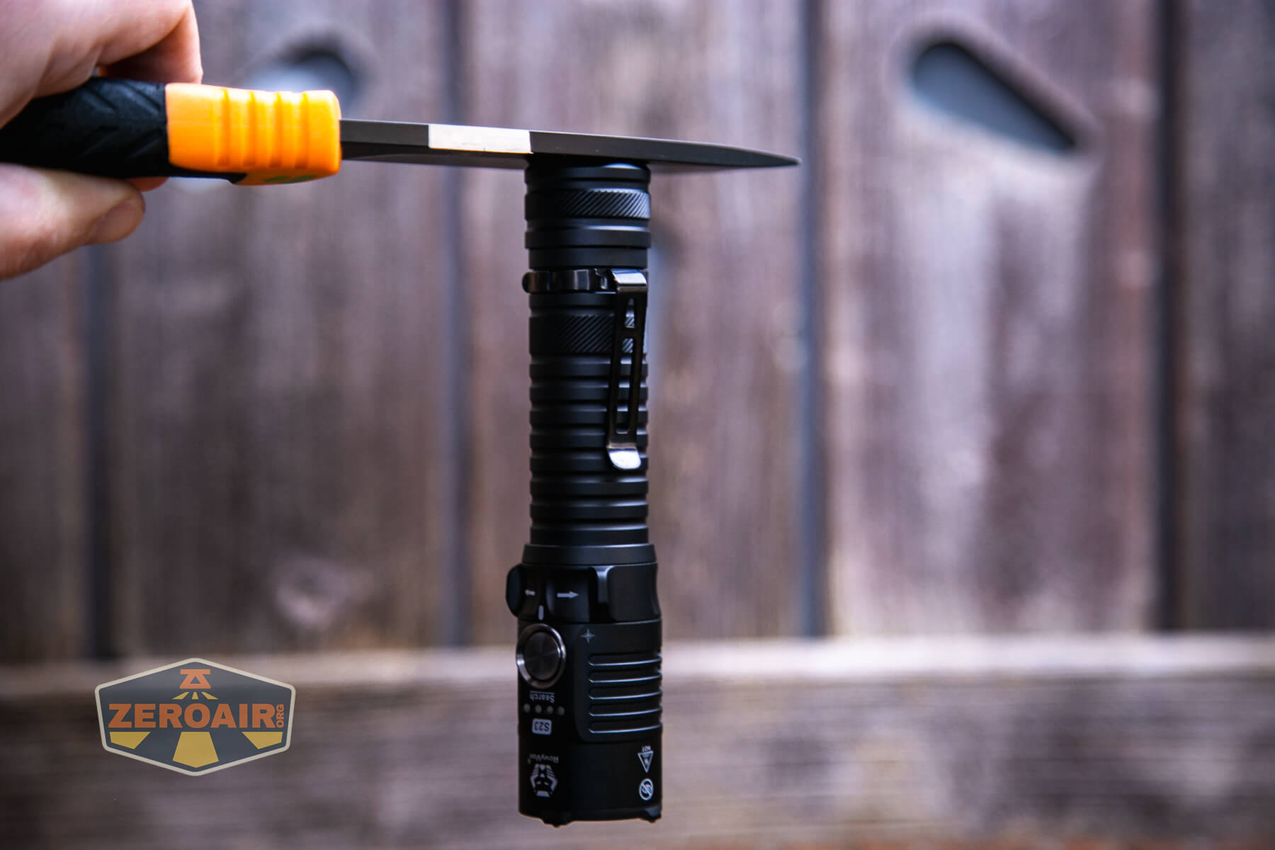 RovyVon Search S23 flashlight magnet tailcap works