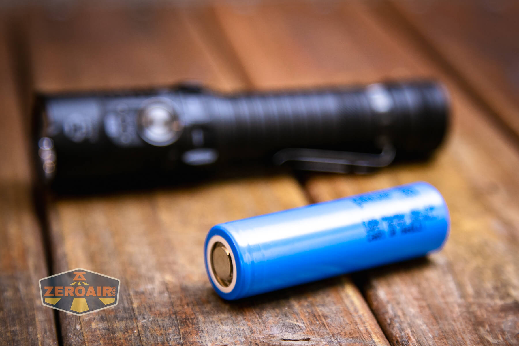 RovyVon Search S23 flashlight with samsung 50e