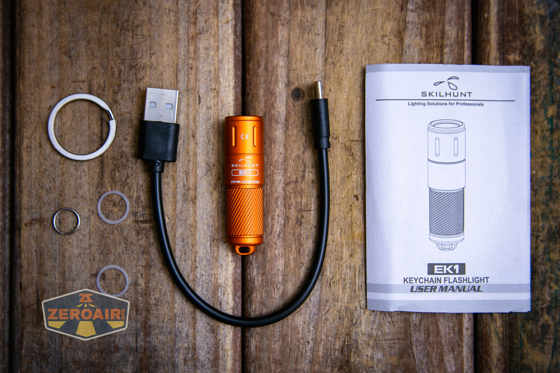 Skilhunt EK1 keychain flashlight what's included