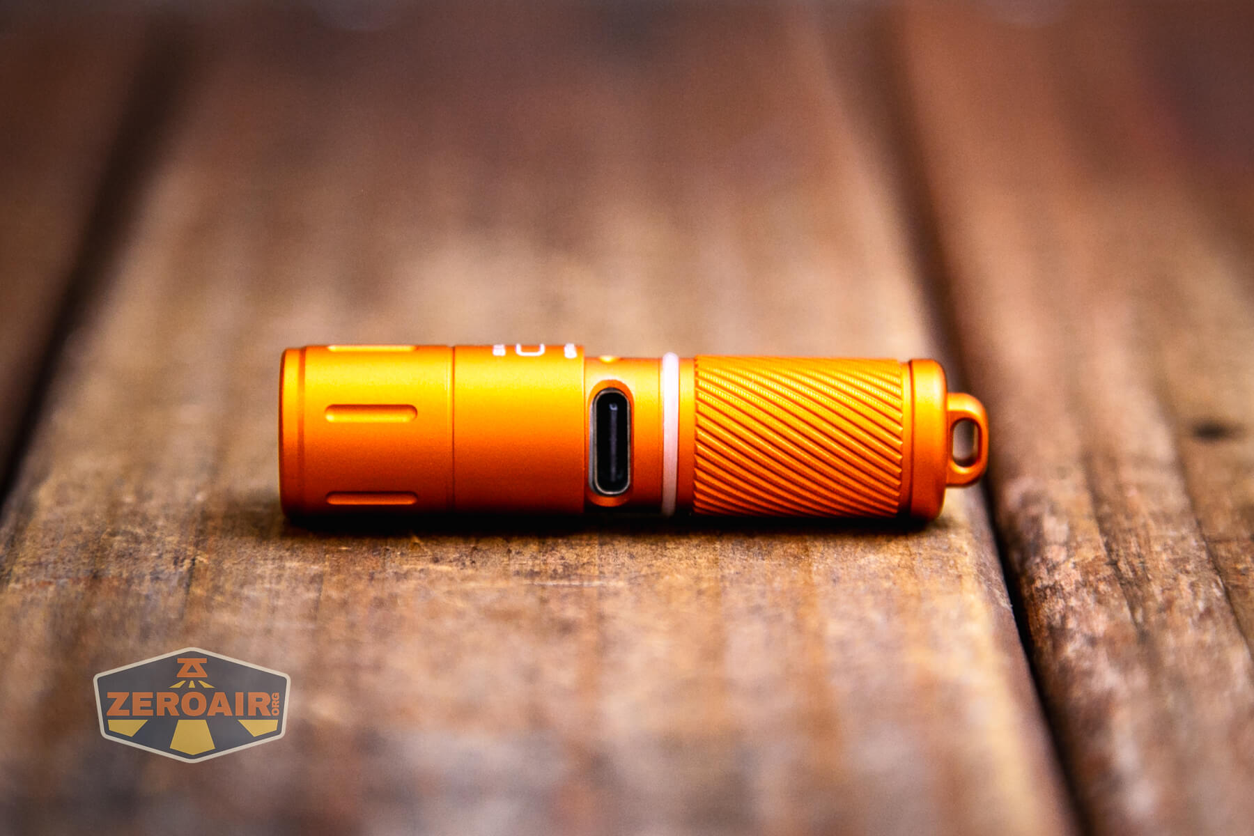 Skilhunt EK1 keychain flashlight charging port