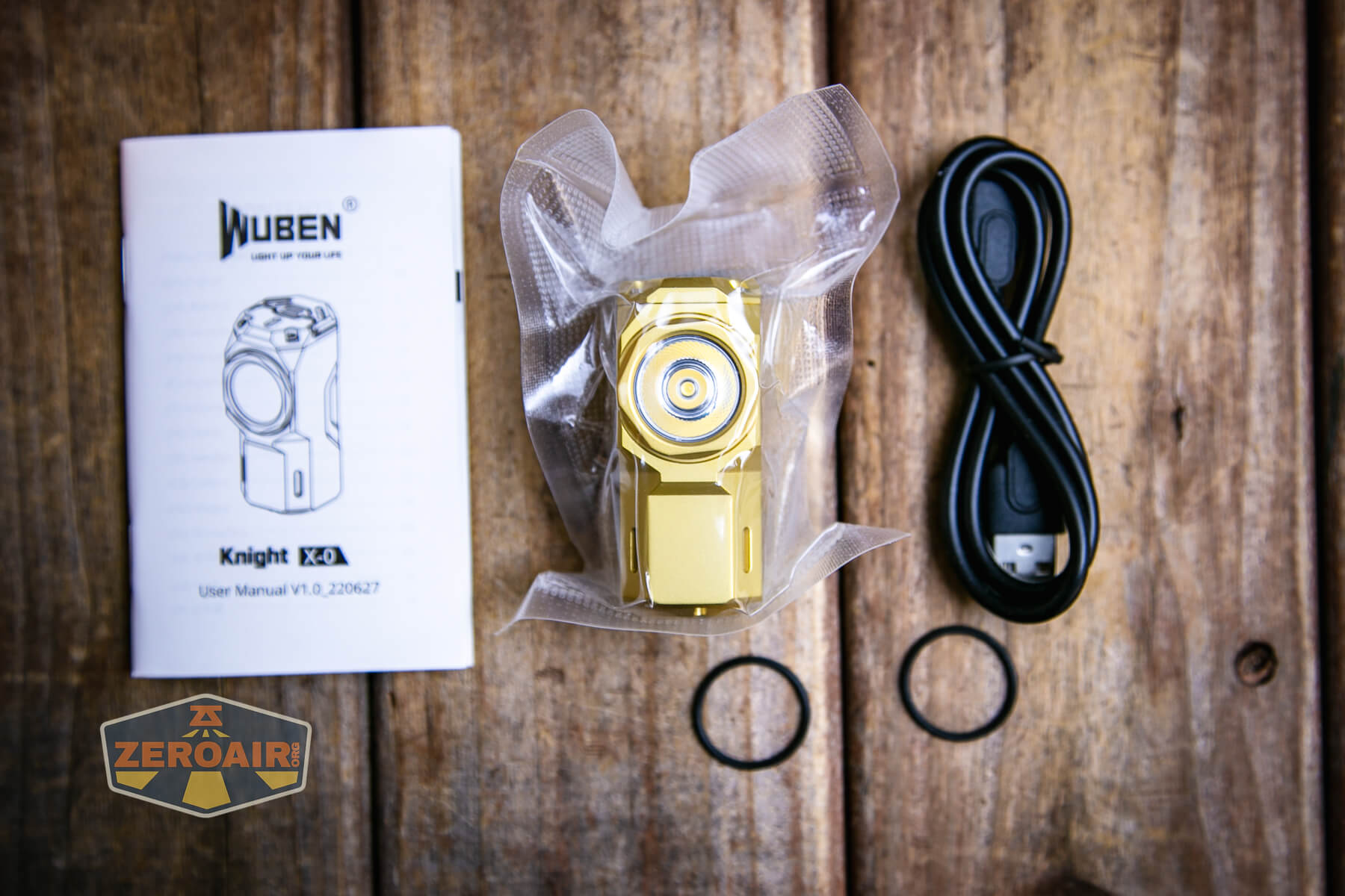 Wuben X-0 Knight brass flashlight what's included
