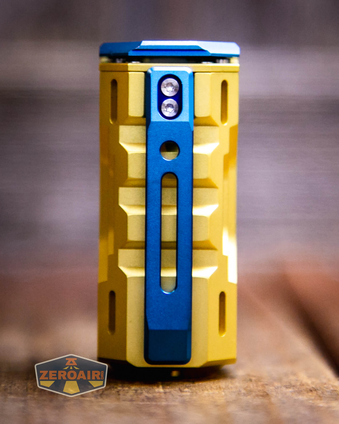 Wuben X-0 Knight brass flashlight pocket clip