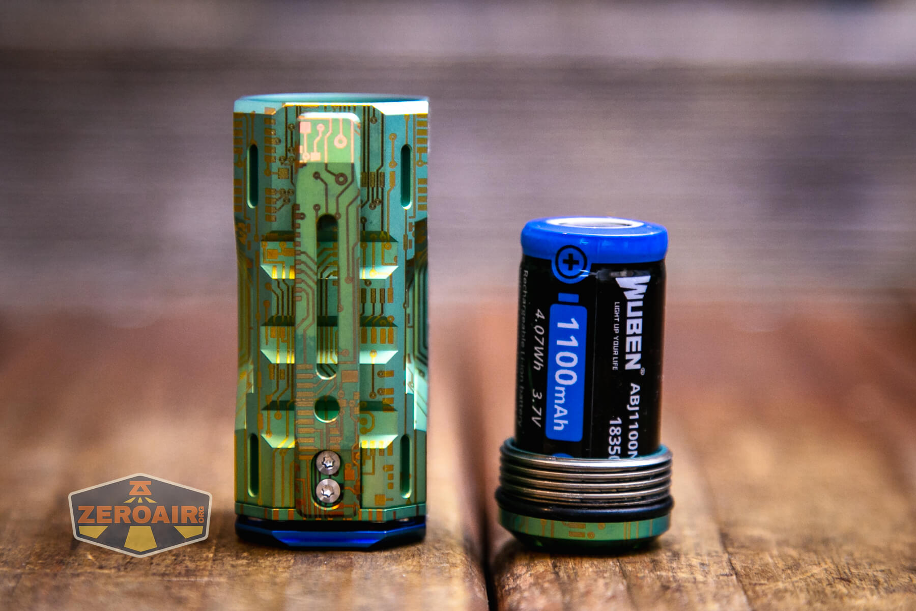 Wuben X-0 Knight titanium flashlight included 18350