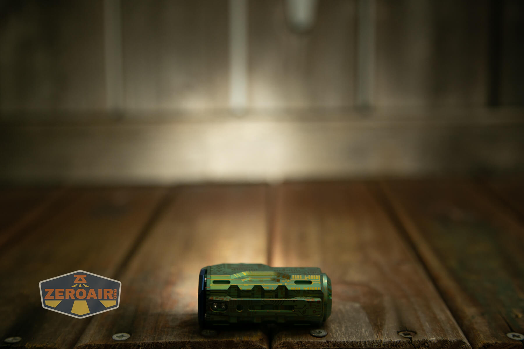 Wuben X-0 Knight titanium flashlight emitter on