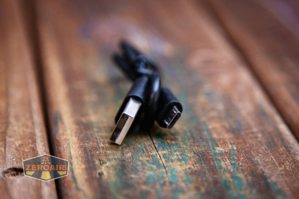 JETBeam Jet-ST Personal Flashlight 18650 charging cable