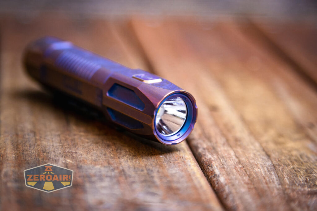 JETBeam Jet-ST Personal Flashlight reflector