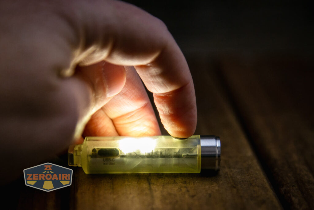 RovyVon Aurora A5 keychain side emitter