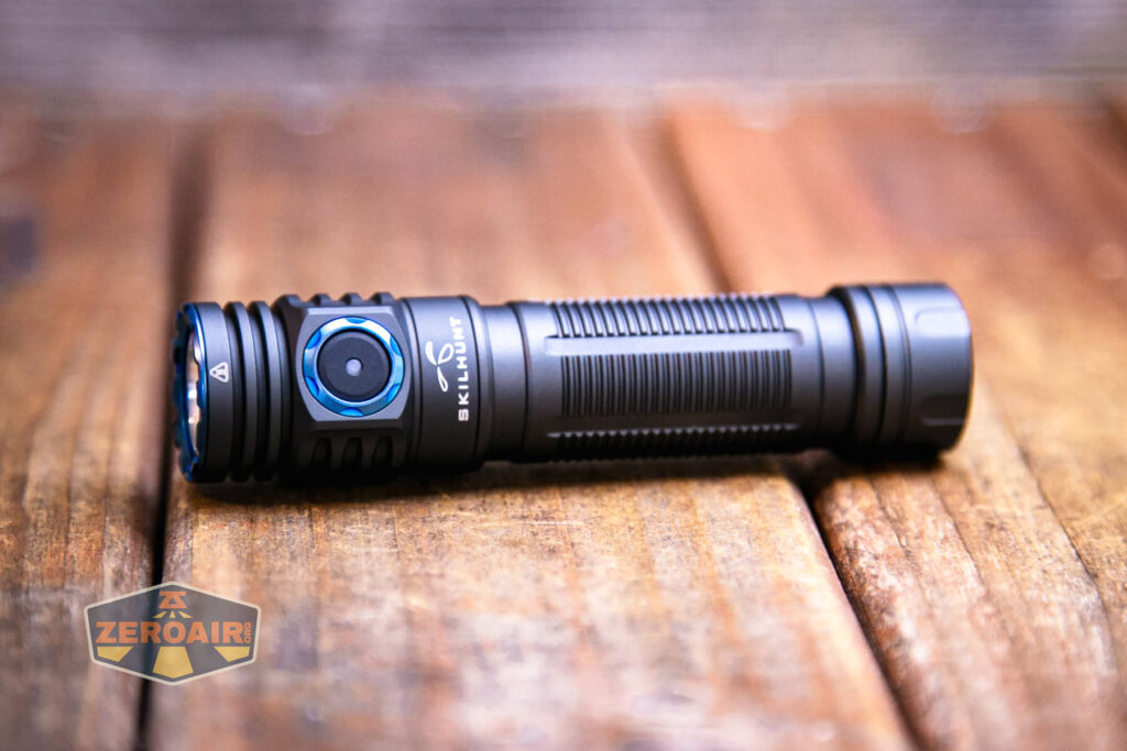 Skilhunt M200 V3 flashlight 