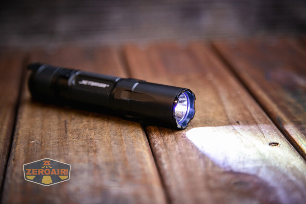 JETBeam TH10R Tactical flashlight emitter on