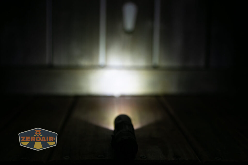 JETBeam TH10R Tactical flashlight emitter on