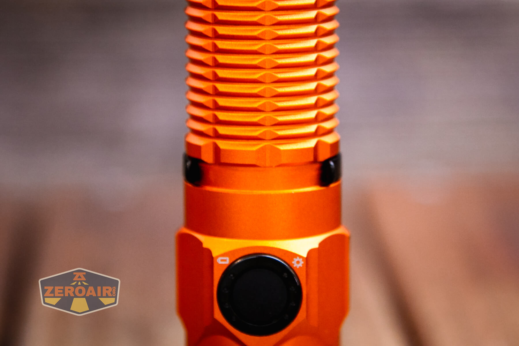 Olight Warrior 3S Orange flashlight clip hug!