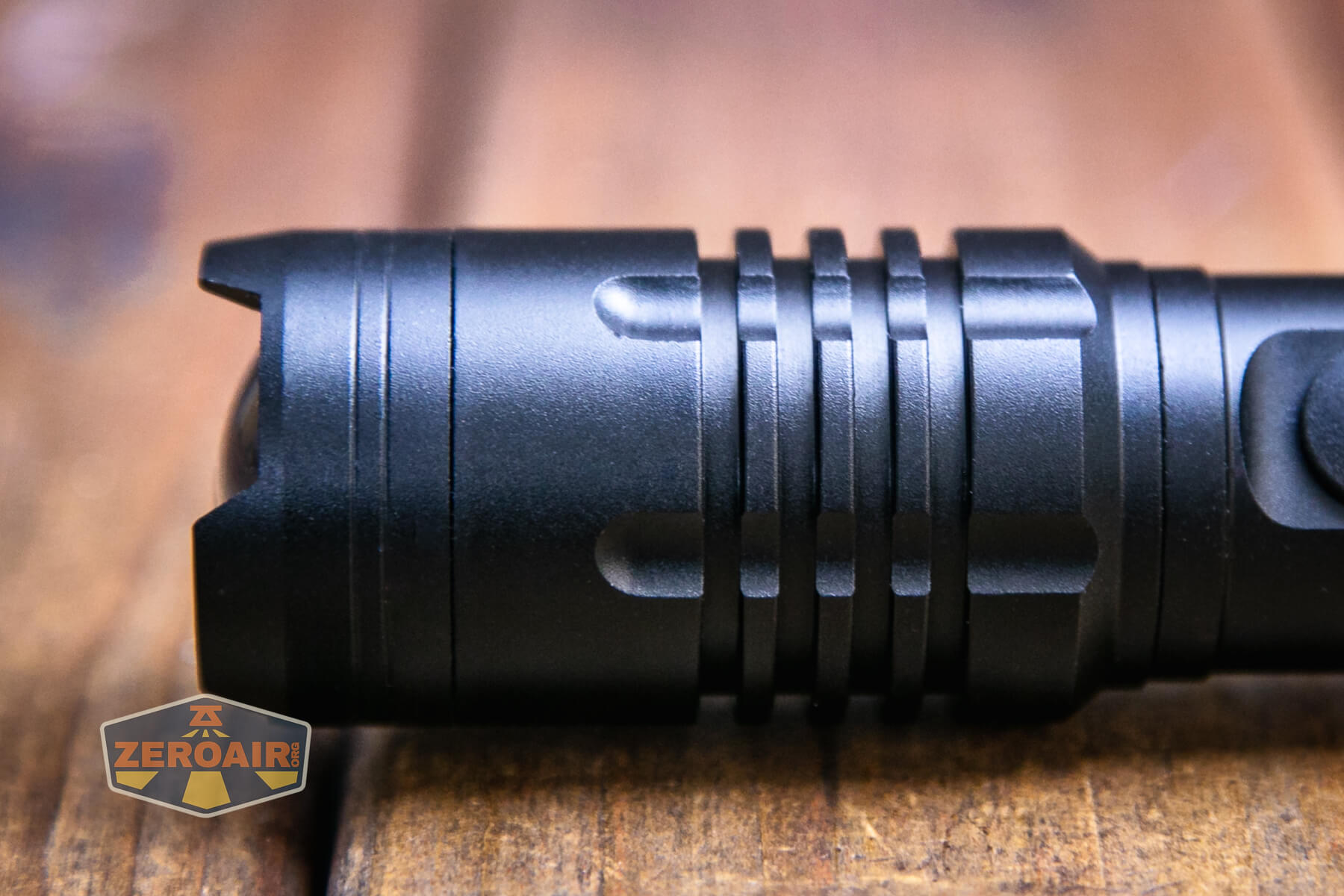 Observer FL1000 Zoomie flashlight head detail