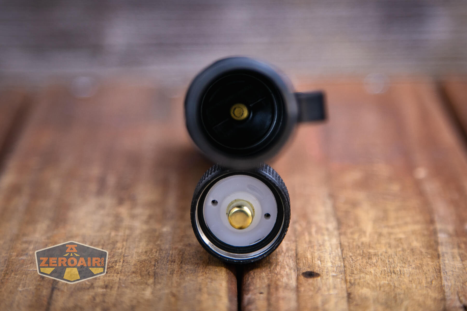 Observer FL1000 Zoomie flashlight inside cell tube