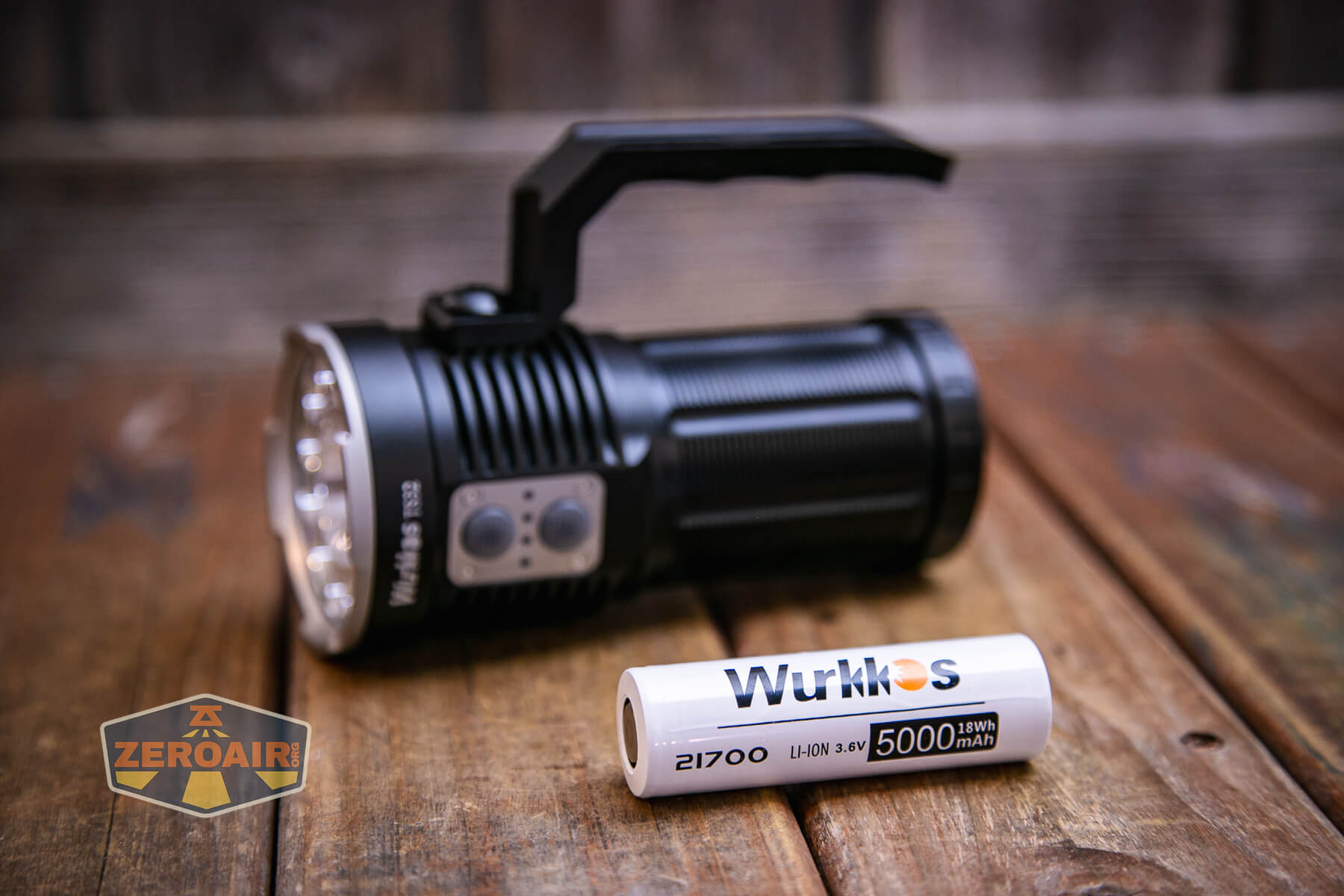 Wurkkos TS21 flashlight 21700 cells