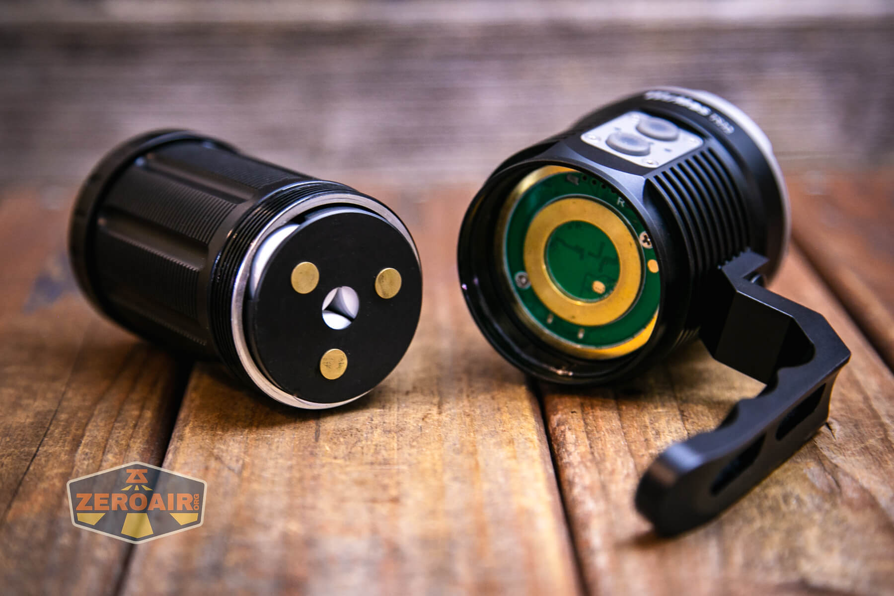 Wurkkos TS21 flashlight 21700 cells installed with cover