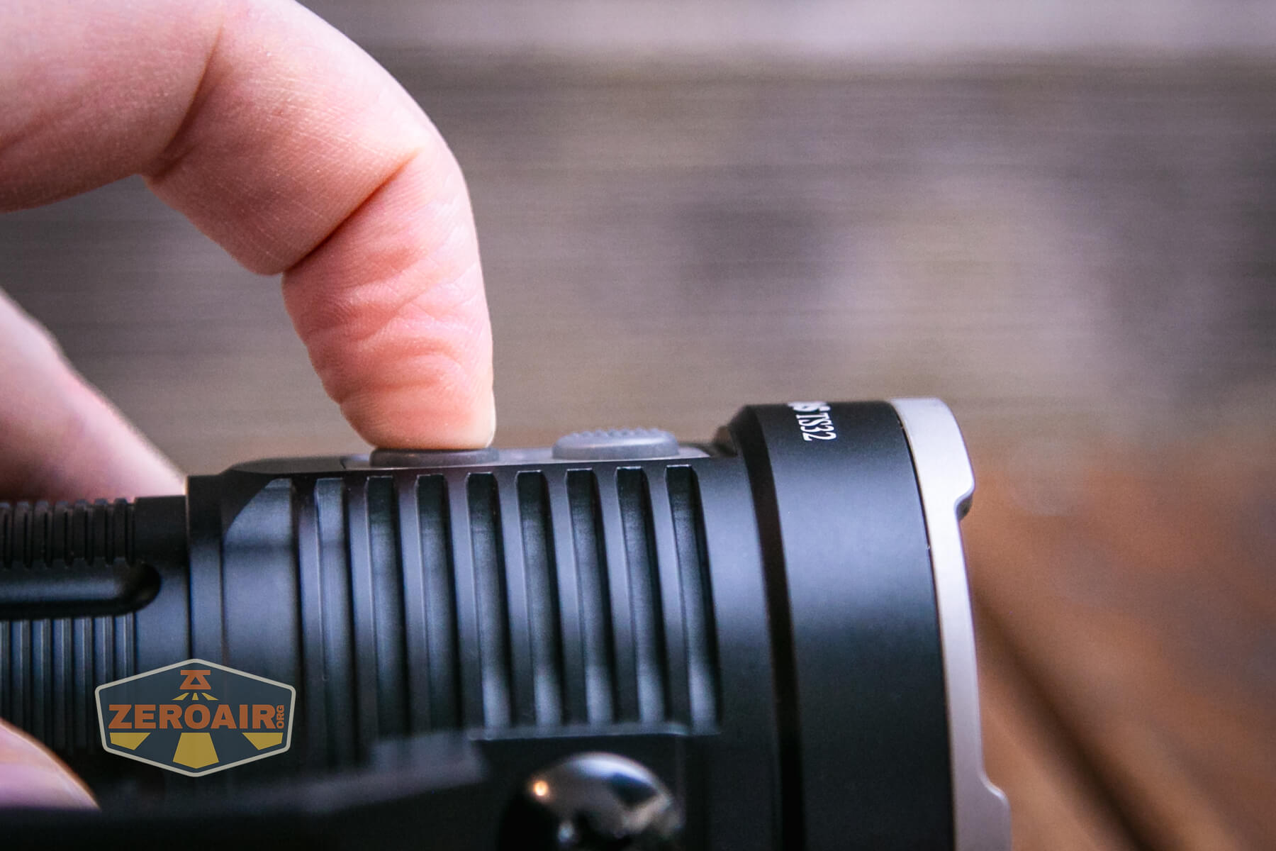 Wurkkos TS21 flashlight dual e-switches actuation