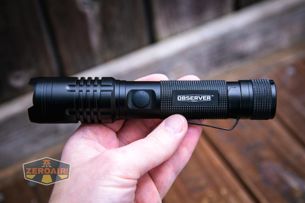 Observer FL1000 Zoomie flashlight in hand