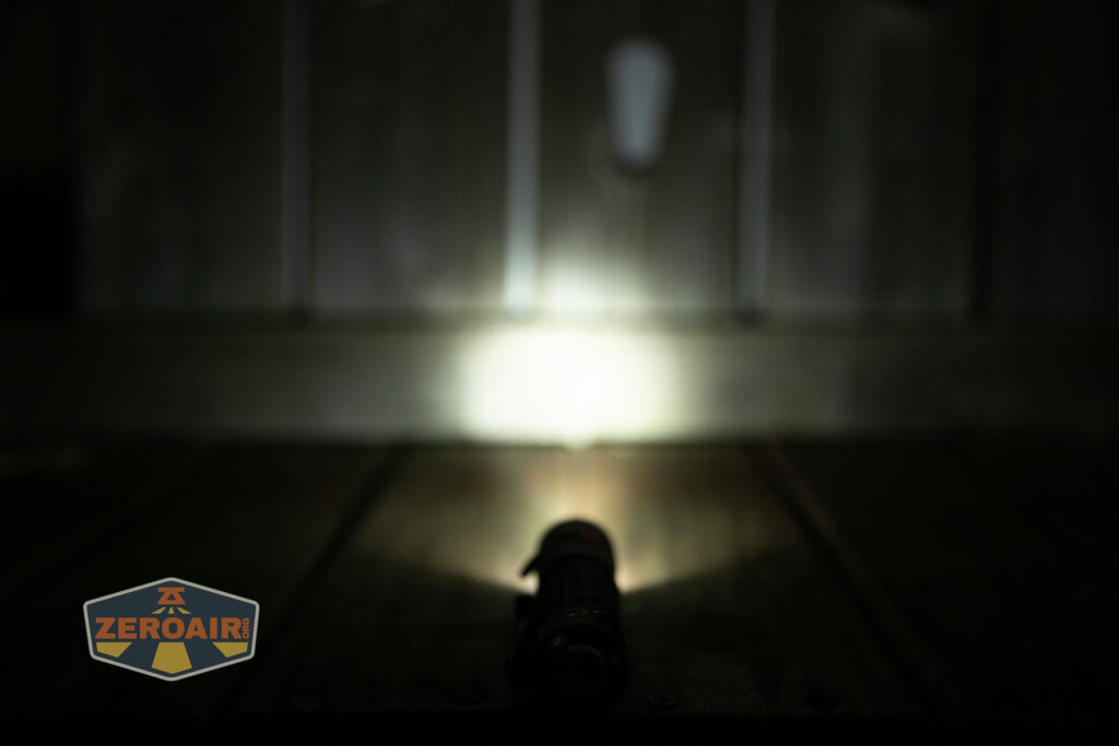 Olight Warrior Mini 2 Black Lava flashlight emitter on