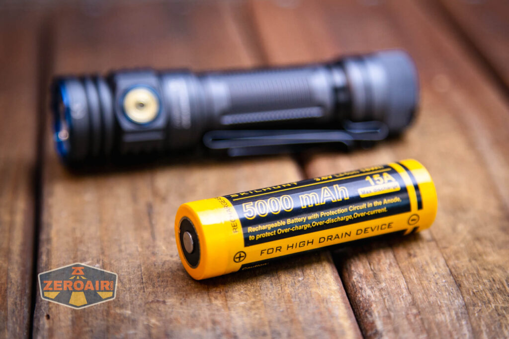 Skilhunt M300 V2 Nichia 144 flashlight with included 21700 cell
