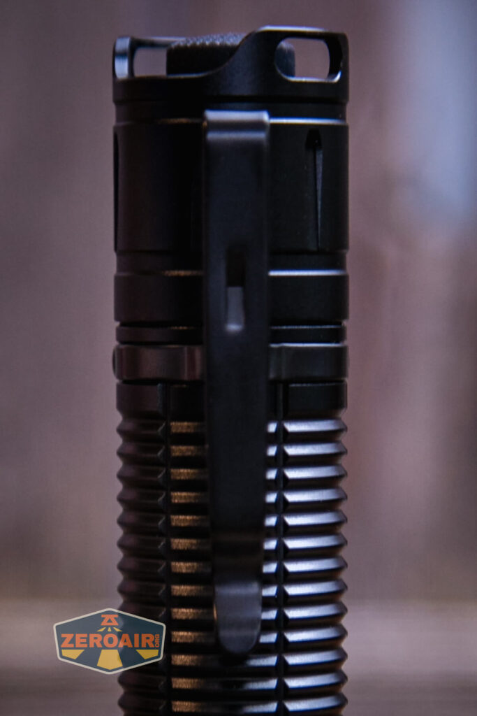 Soonfire MX75 flashlight pocket clip