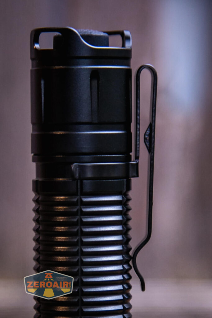 Soonfire MX75 flashlight pocket clip