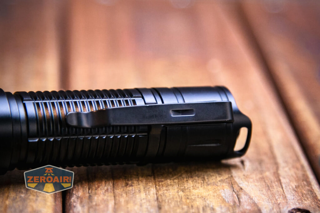 Soonfire MX75 flashlight pocket clip