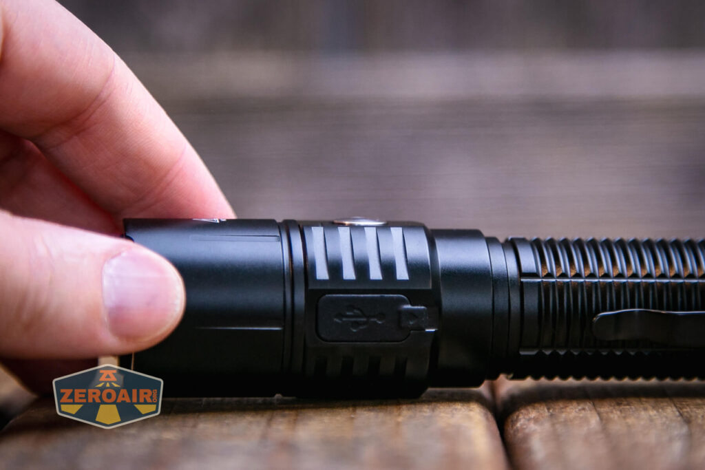 Soonfire MX75 flashlight side e-switch profile
