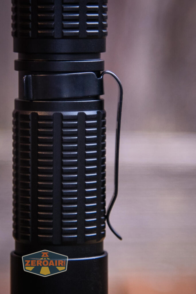 JETBeam BC20 TAC tactical flashlight pocket clip detail