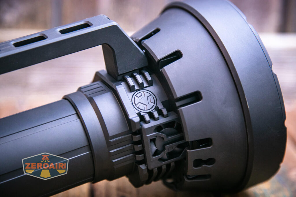 Imalent SR32 flashlight e-switch on body