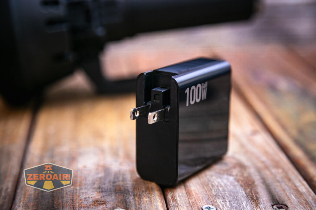 Imalent SR32 flashlight wall wart