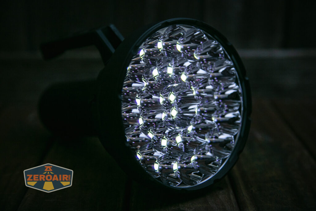 Imalent SR32 flashlight emitter array on