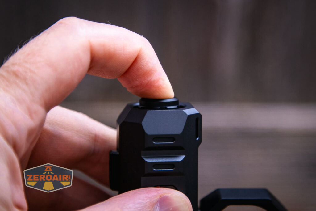 Loop SK-01s LED flashlight tail e-switch actuation