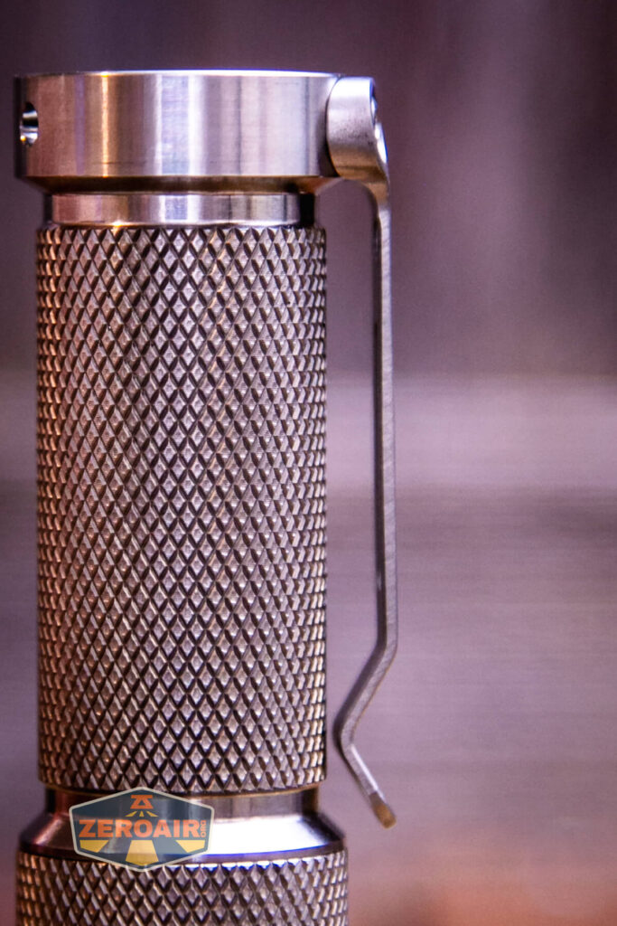 Gift Glow A1 reflector flashlight pocket clip detail