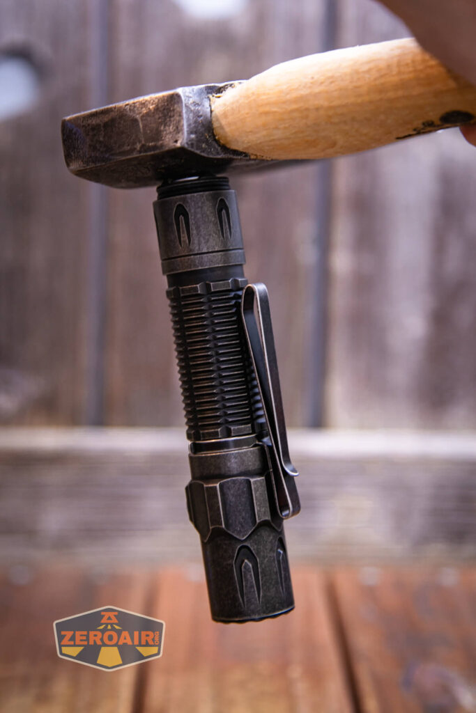 Olight Warrior 3S stonewashed titanium tailcap magnet