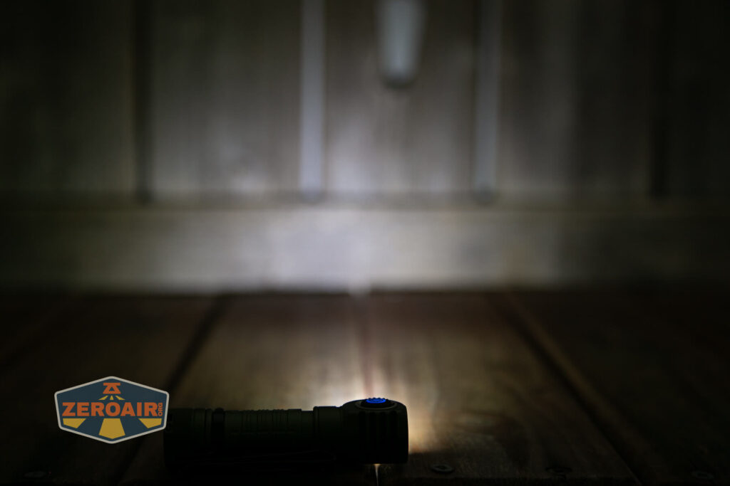 Skilhunt H150 cool white headlamp emitter on