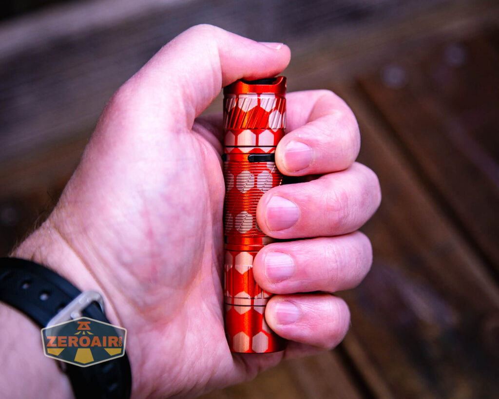 Honeycomb Engraved Convoy T3 in hand