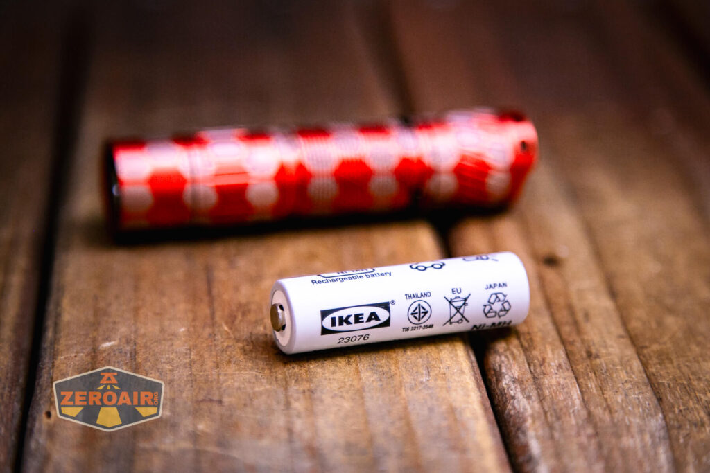 Honeycomb Engraved Convoy T3 with AA cell