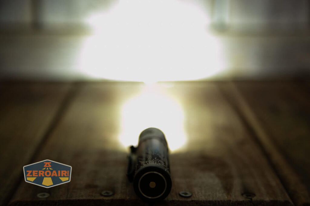 Olight Baton 3 Pro Silver Ridge emitter on