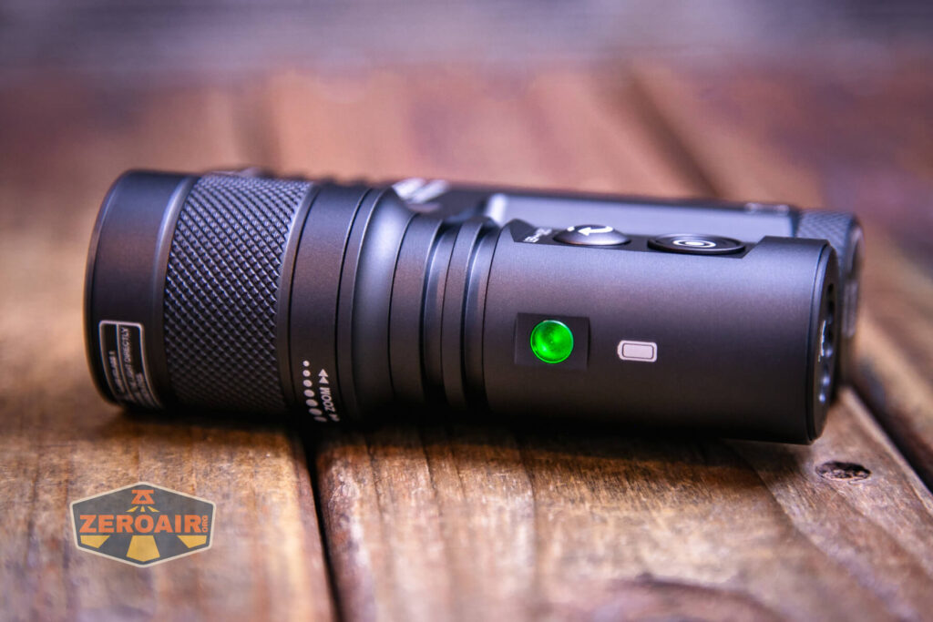Acebeam Terminator M1 flashlight charge level LED
