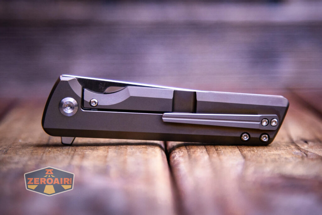 closed, both side view