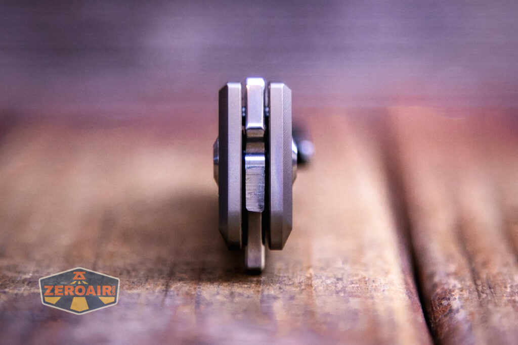 end edge, both side view