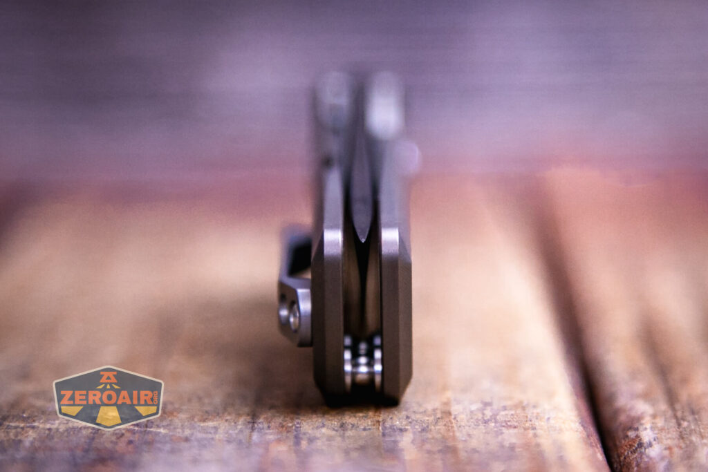 end edge, both side view